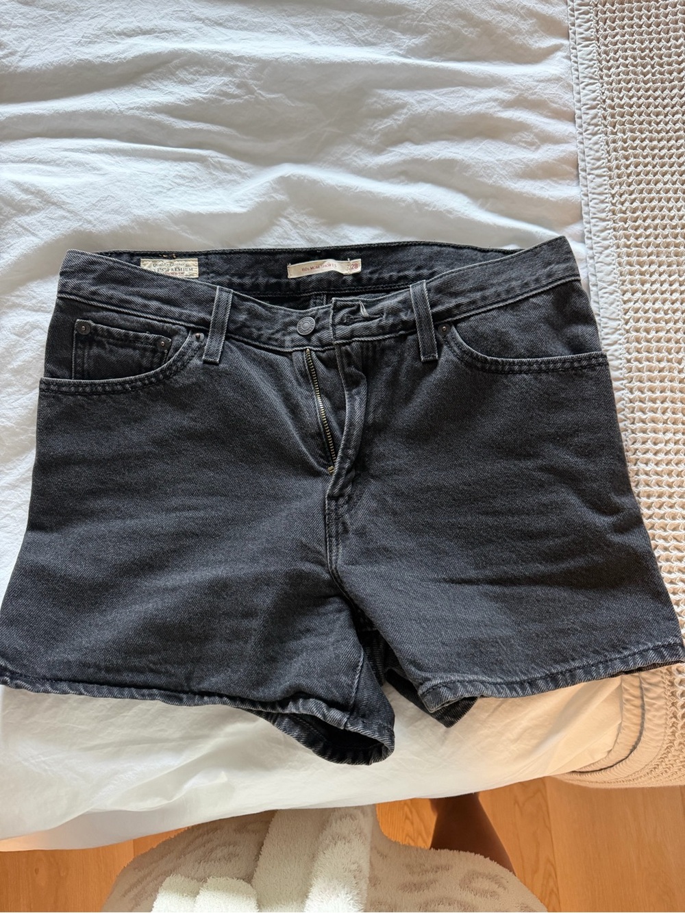 Levi 80s Mom Shorts